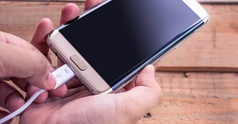 recharger son téléphone portable tout en faisant des économies